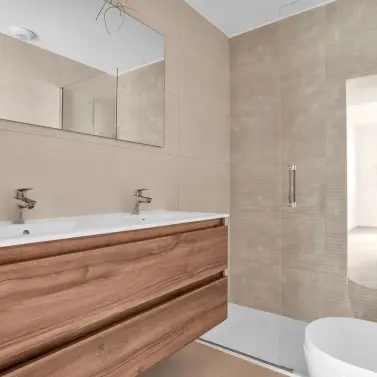 Sale of ground floor apartment in Manilva