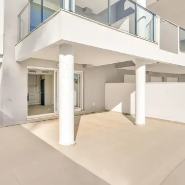 Sale of ground floor apartment in Manilva