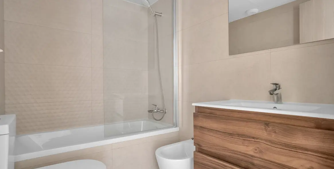 Sale of ground floor apartment in Manilva 9