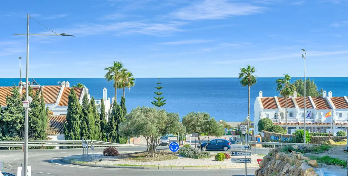 Sale of ground floor apartment in Manilva 11