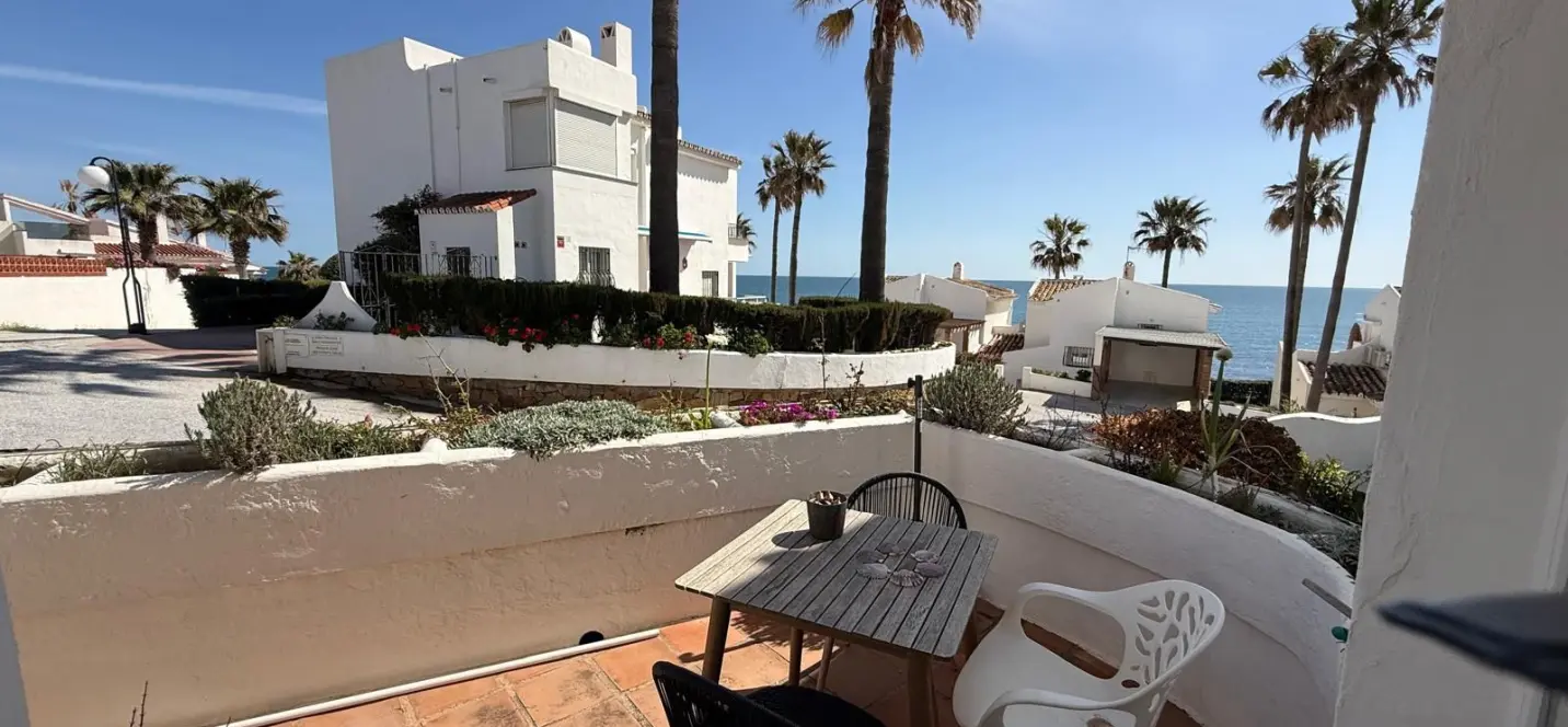 Sale of townhouse in Calahonda 0