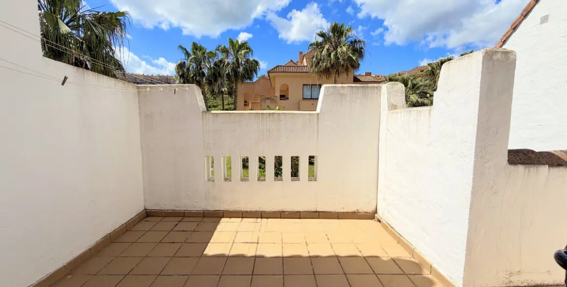 Sale of penthouse in La Duquesa 21