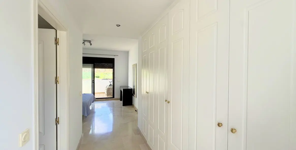 Sale of penthouse in La Duquesa 22