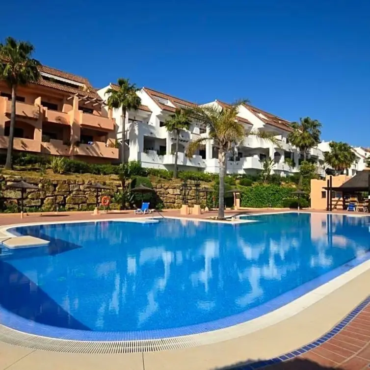 Sale of penthouse in La Duquesa