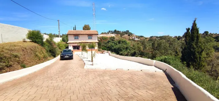 Sale of finca - cortijo in Alhaurín el Grande 0