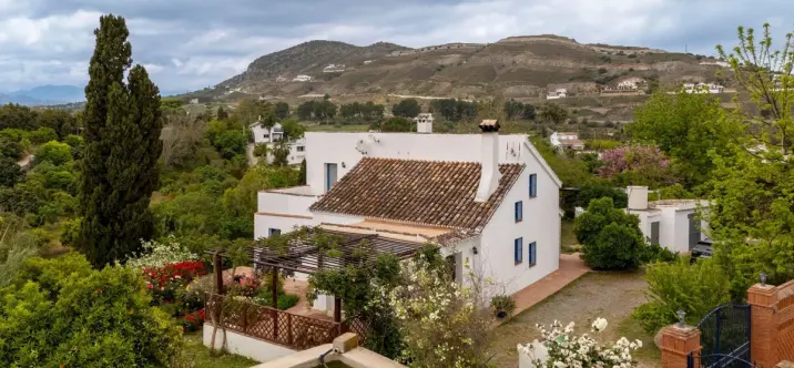 Продажа финки в Alhaurín el Grande 0