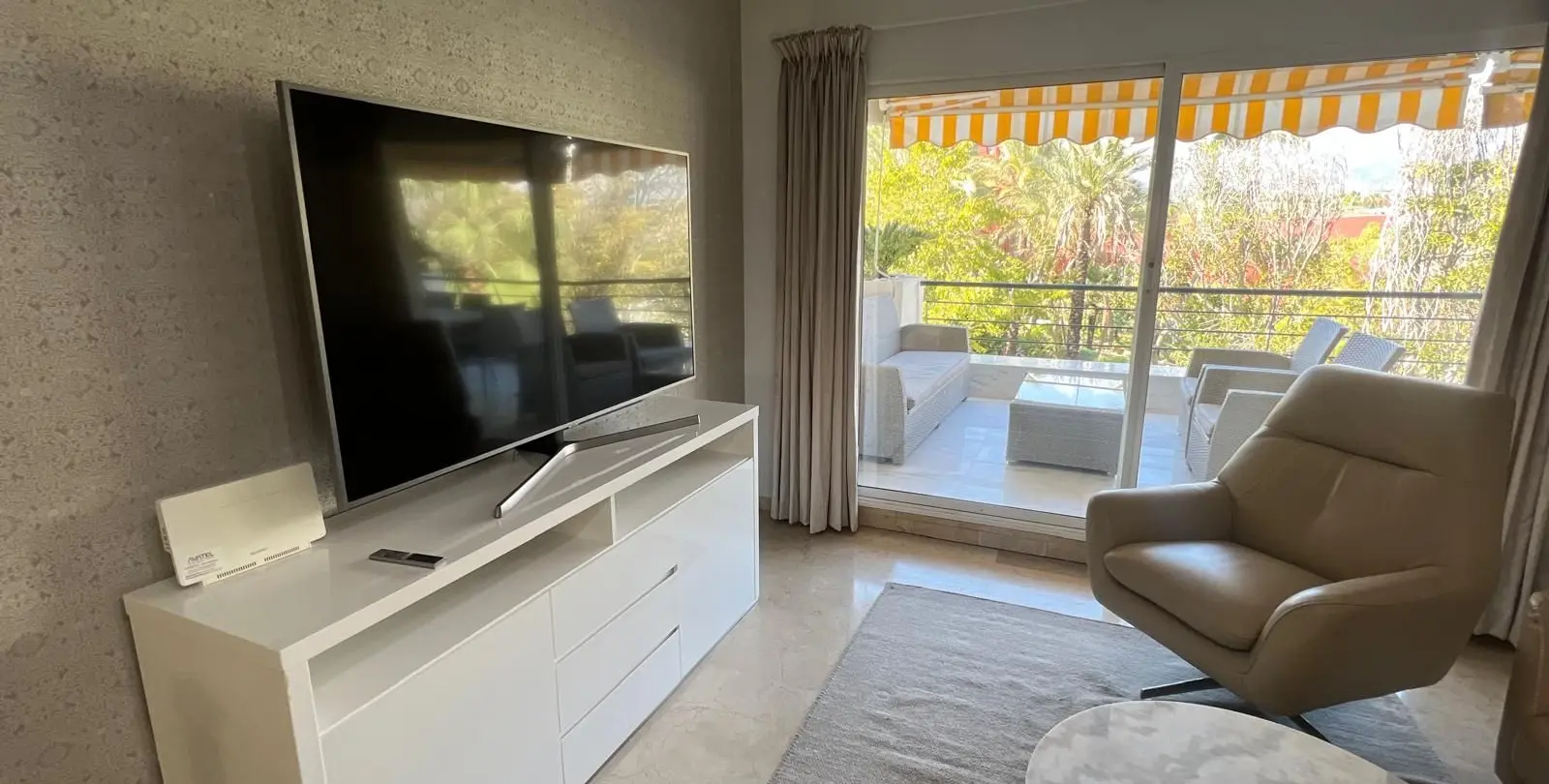Venta de apartamento en planta media en San Pedro de Alcántara 8