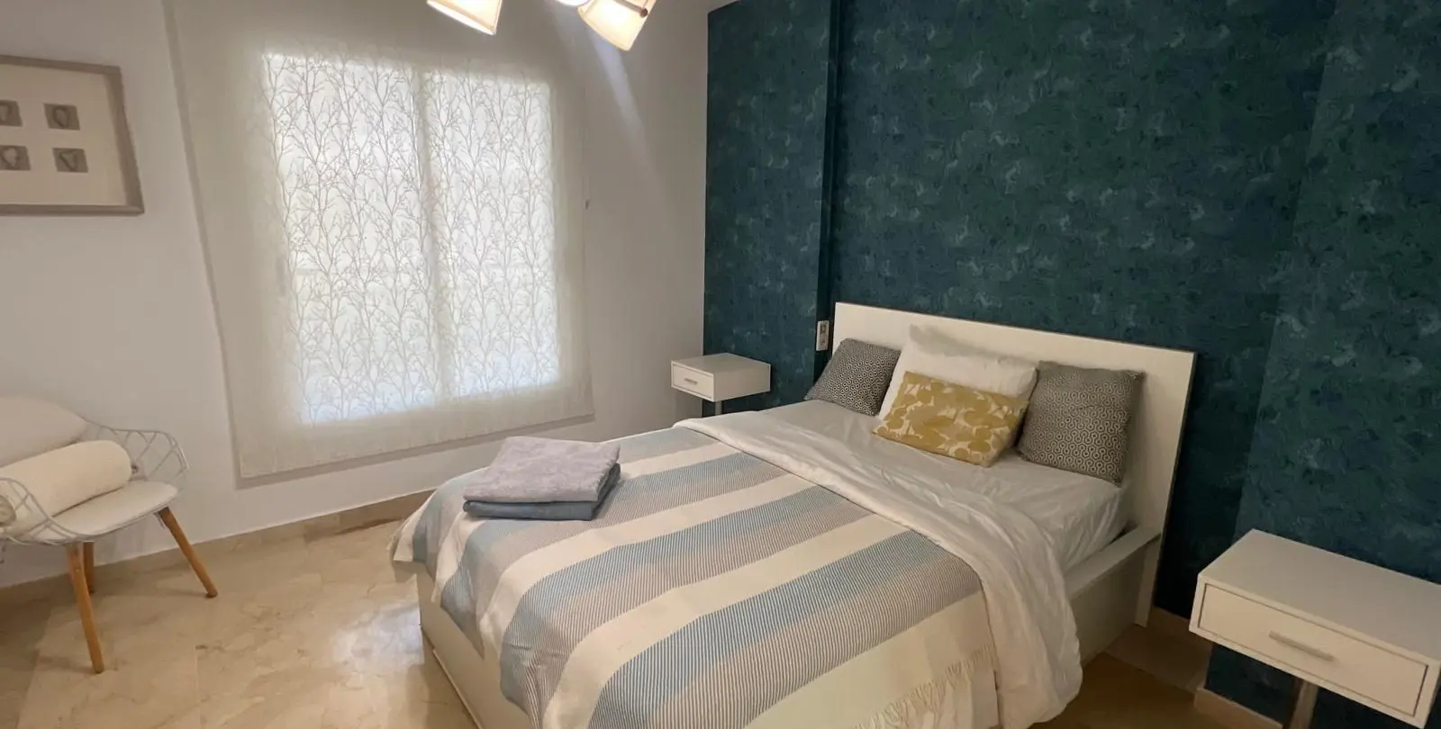 Venta de apartamento en planta media en San Pedro de Alcántara 11