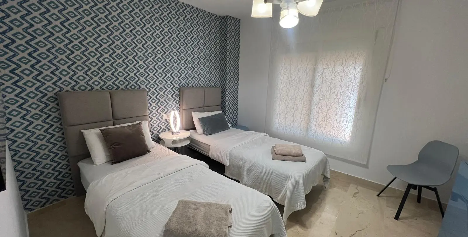 Venta de apartamento en planta media en San Pedro de Alcántara 13