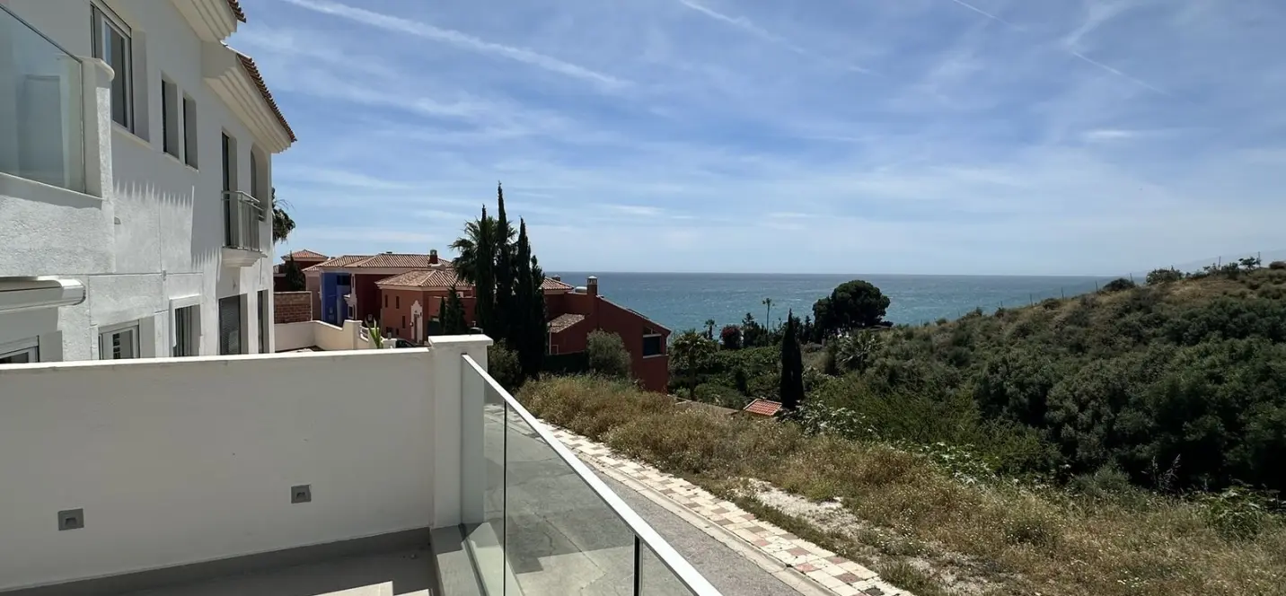 Sale of townhouse in Torrequebrada 0