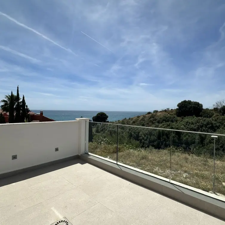 Sale of townhouse in Torrequebrada
