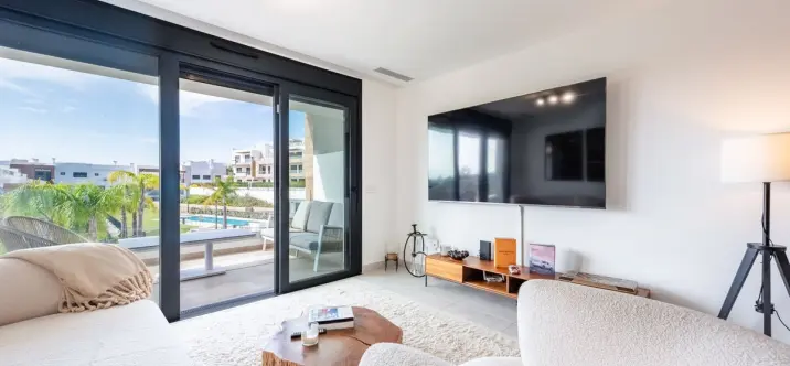 Продажа апартаментов на среднем этаже в Estepona 1