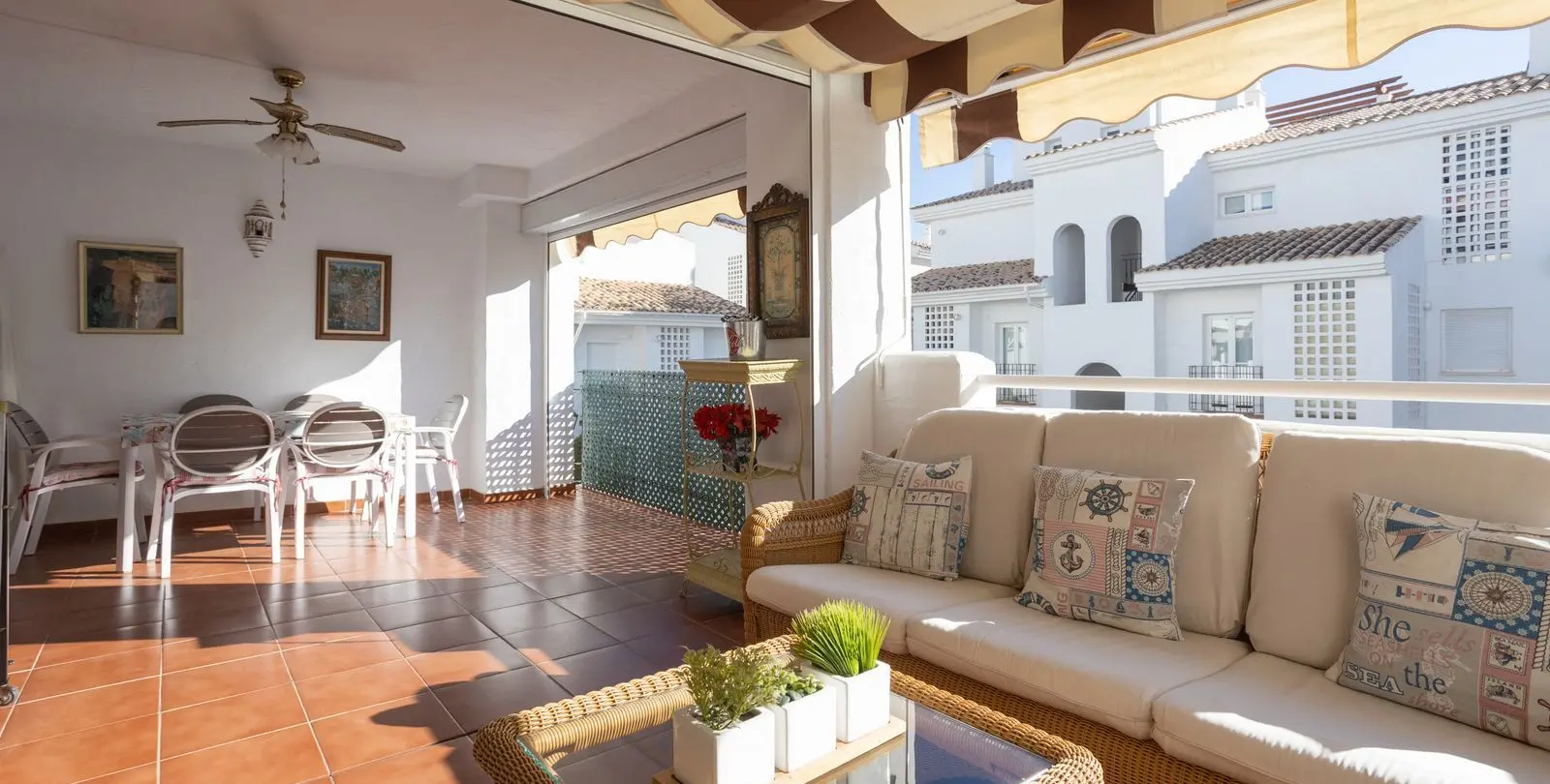 Sale of middle floor apartment in San Pedro de Alcántara 8