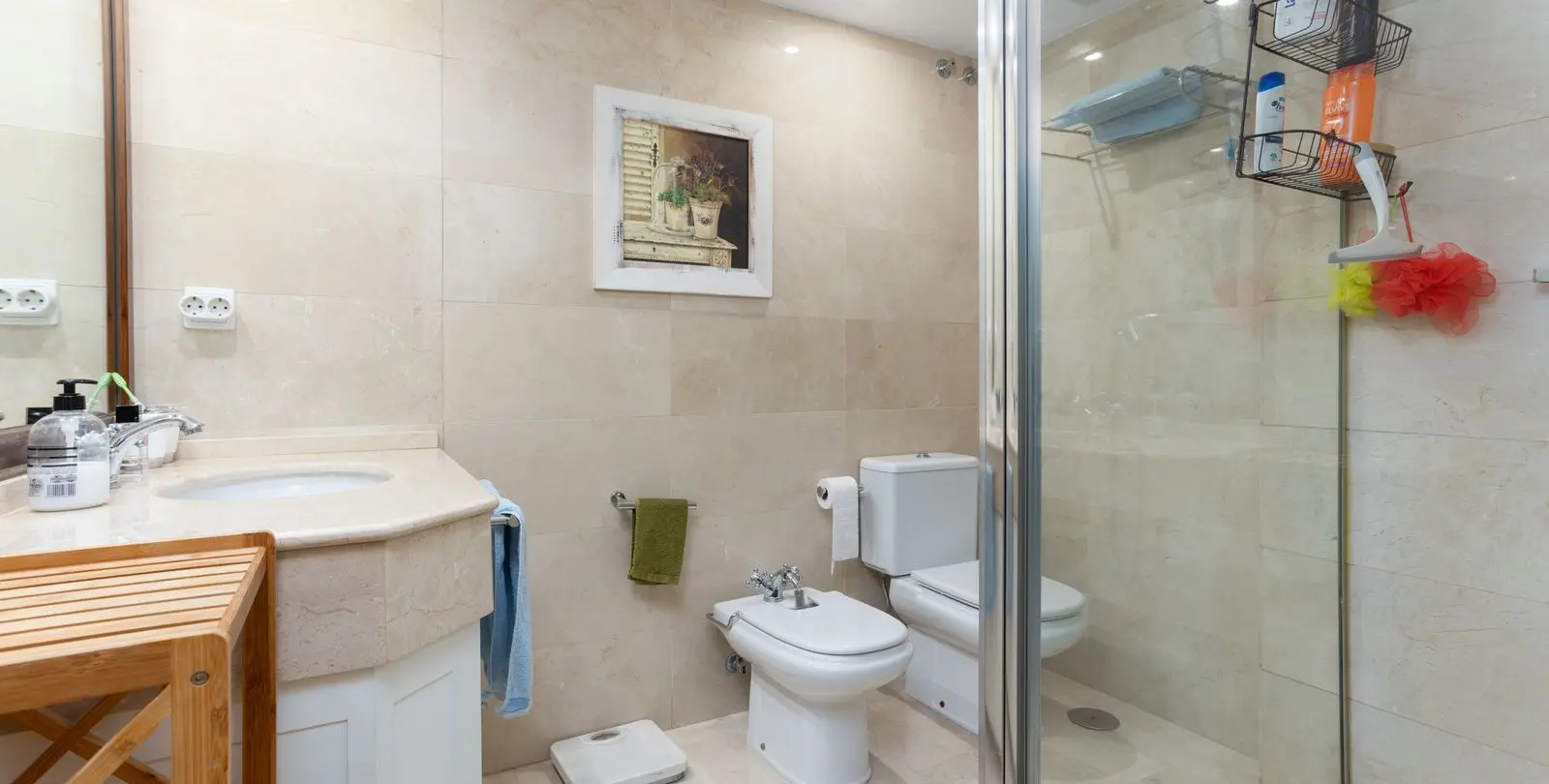 Sale of middle floor apartment in San Pedro de Alcántara 18