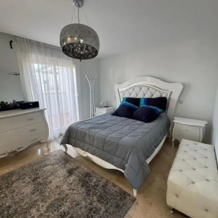 Venta de apartamento en planta media en Nueva Andalucía