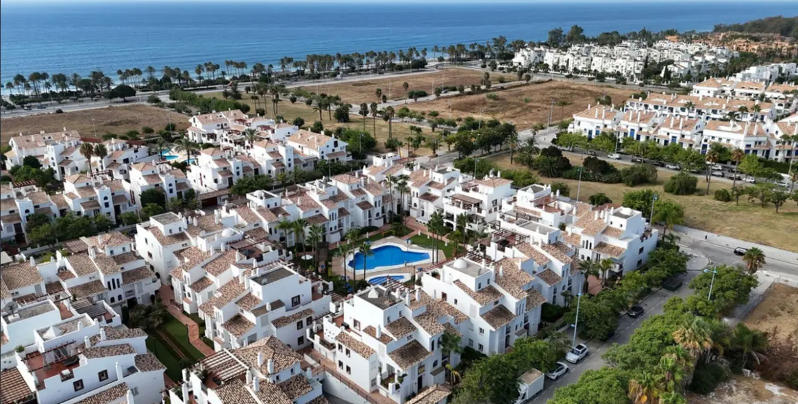 Продажа апартаментов на первом этаже в San Pedro de Alcántara 1