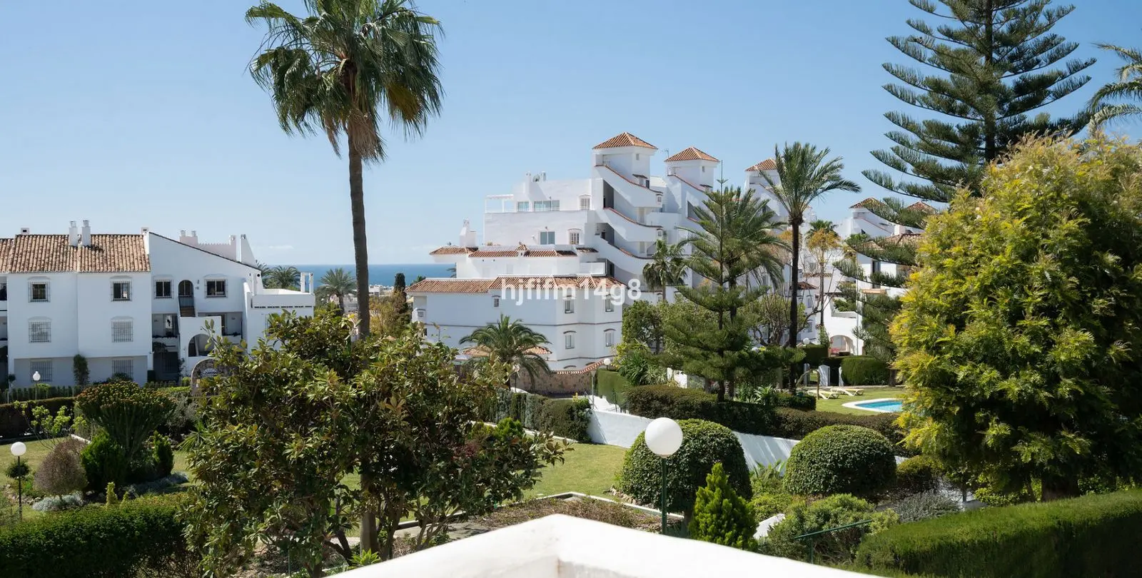 Продажа апартаментов на среднем этаже в Nueva Andalucía 16