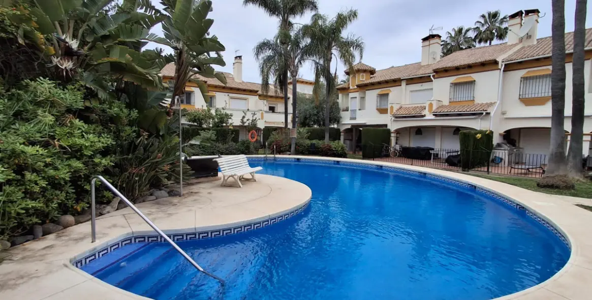 Sale of townhouse in Nueva Andalucía 4