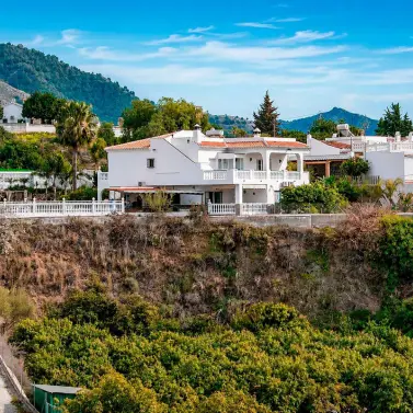 Sale of detached villa in Nerja