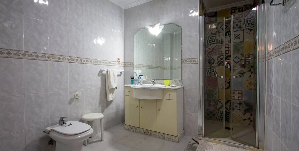 Sale of detached villa in Nerja 16