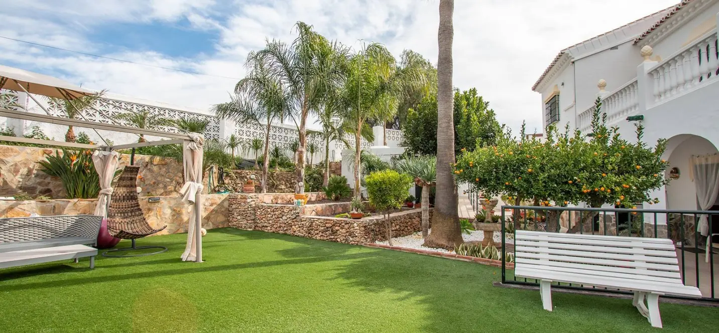 Venta de villa independiente en Nerja 1