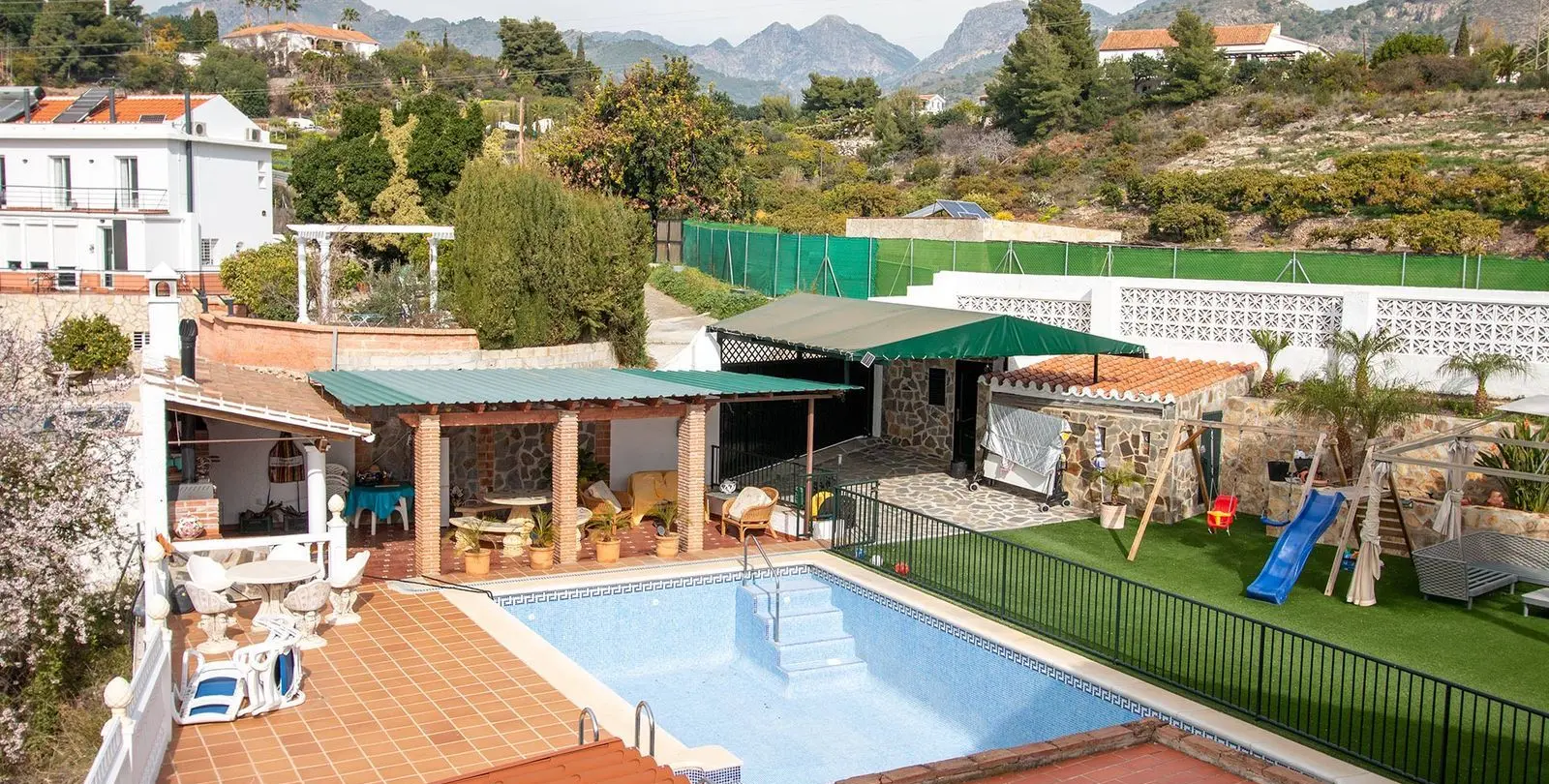 Sale of detached villa in Nerja 3