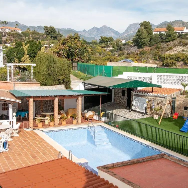 Venta de villa independiente en Nerja