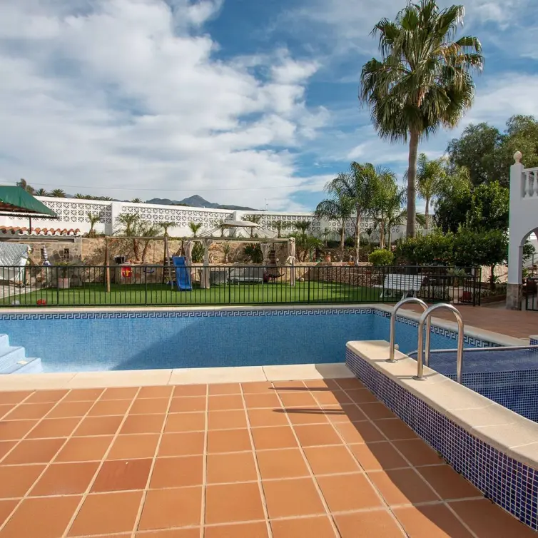 Venta de villa independiente en Nerja