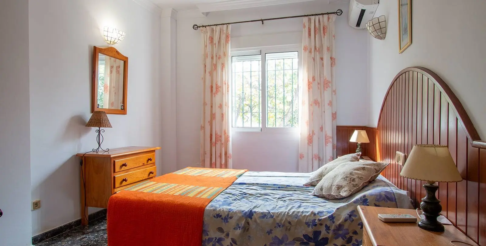 Sale of detached villa in Nerja 12