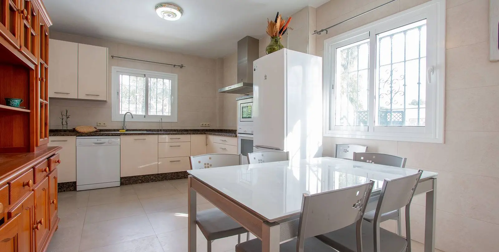 Sale of detached villa in Nerja 18