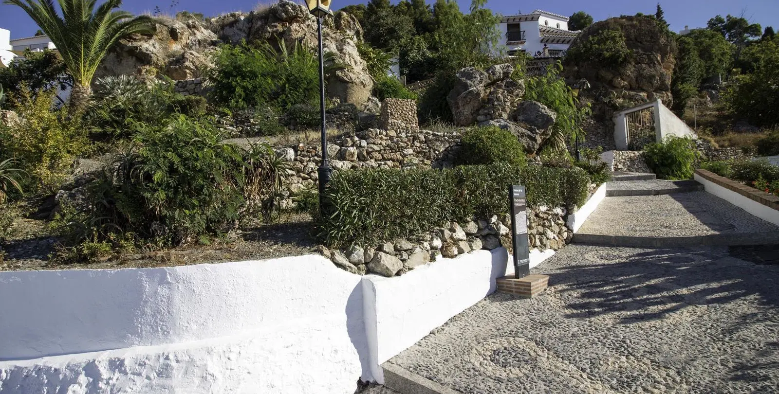 Sale of detached villa in Nerja 24
