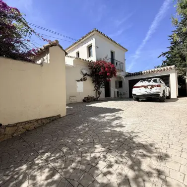 Venta de villa independiente en Bel Air