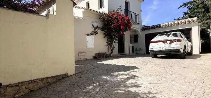 Venta de villa independiente en Bel Air 0