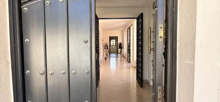 Venta de villa independiente en Bel Air 1