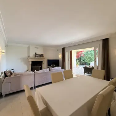 Venta de villa independiente en Bel Air