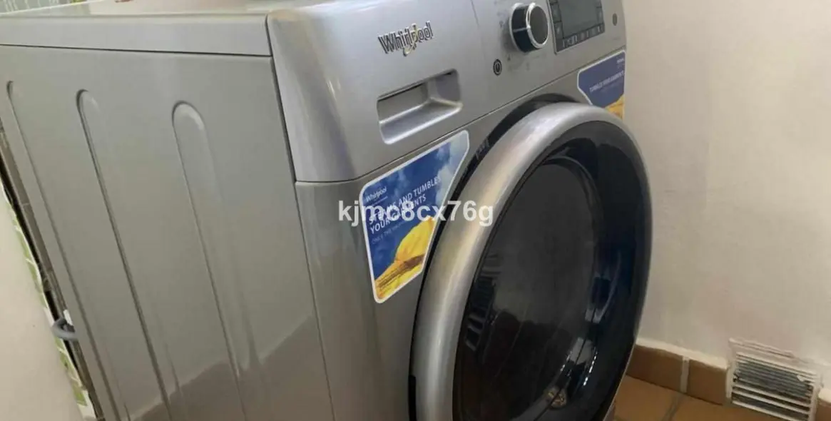 Sale of middle floor apartment in Calahonda 11