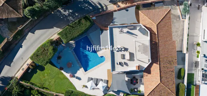 Sale of detached villa in Nueva Andalucía 1