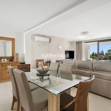 Sale of detached villa in Nueva Andalucía