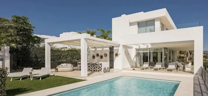 Long-term rent of detached villa in Río Real 0