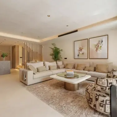 Long-term rent of semi-detached house in The Golden Mile