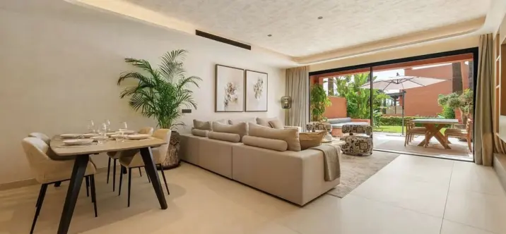 Long-term rent of semi-detached house in The Golden Mile 3