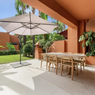 Long-term rent of semi-detached house in The Golden Mile