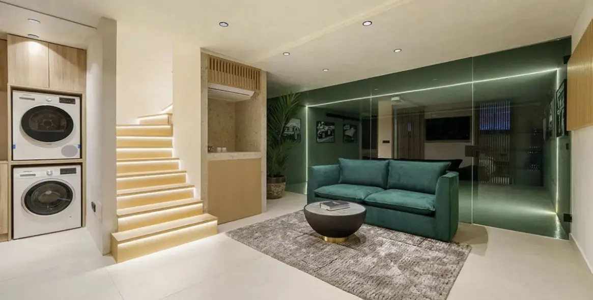 Long-term rent of semi-detached house in The Golden Mile 12