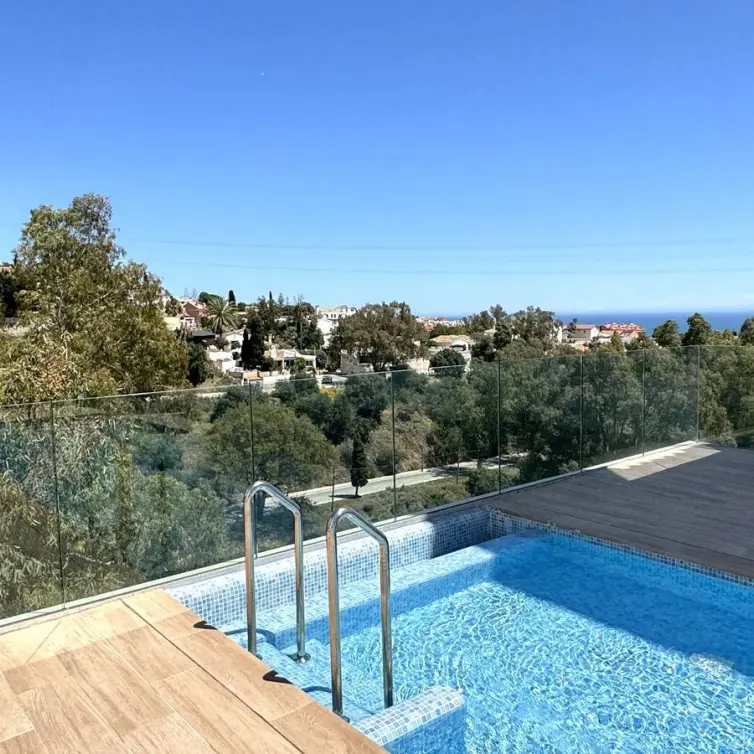 Sale of ground floor apartment in Fuengirola