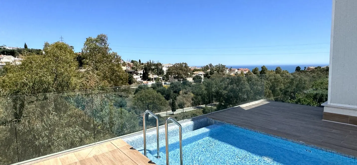 Sale of ground floor apartment in Fuengirola 0