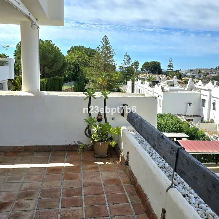 Venta de apartamento en planta media en Nueva Andalucía