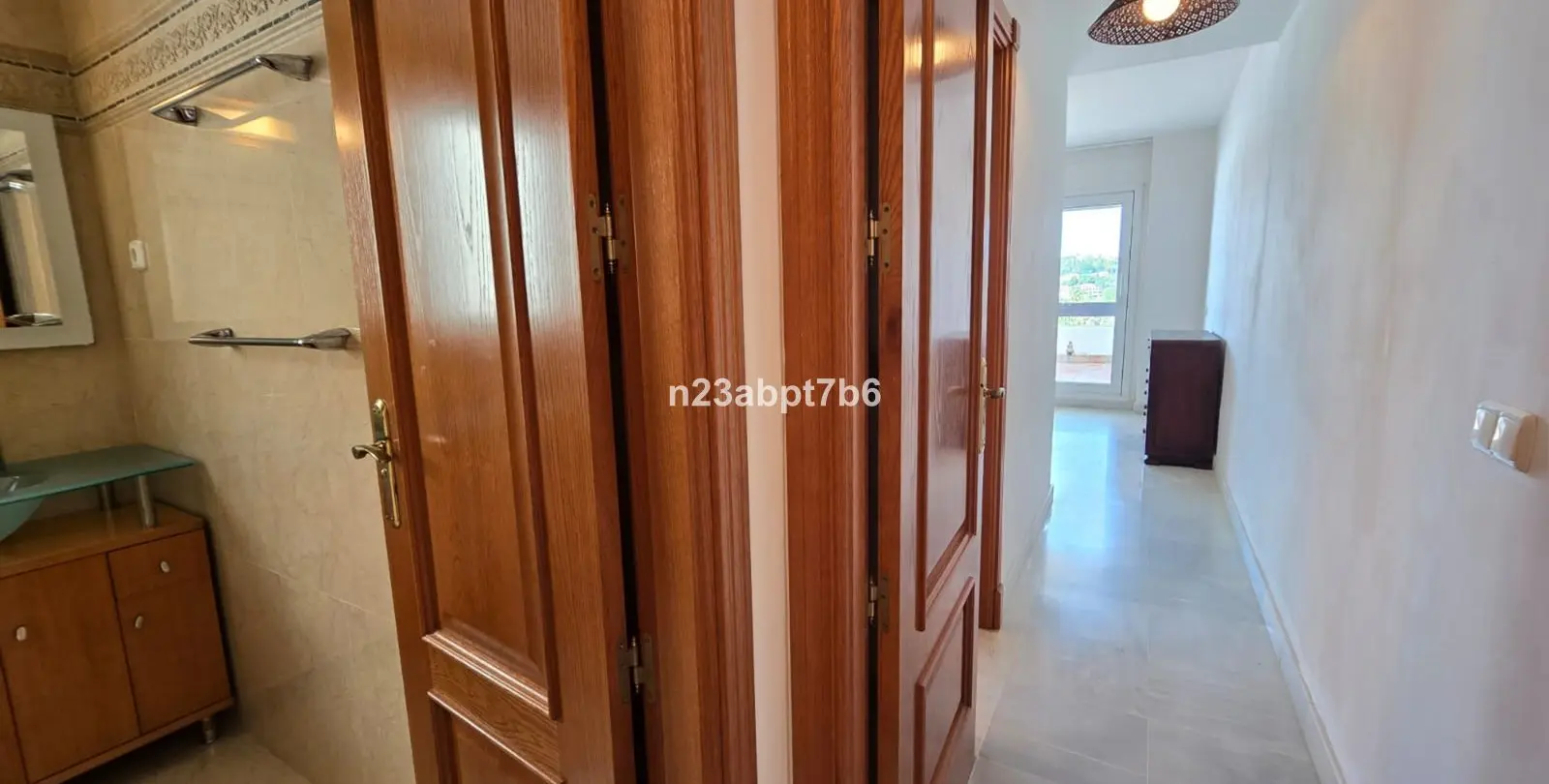 Sale of middle floor apartment in Nueva Andalucía 8