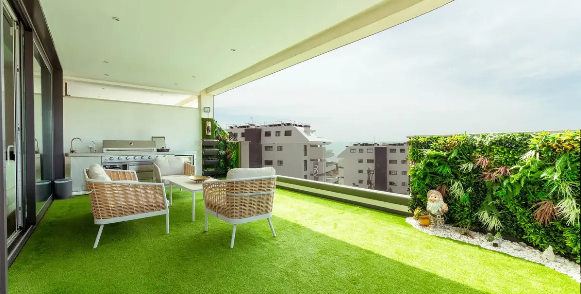 Sale of middle floor apartment in Fuengirola 3