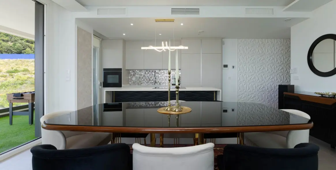 Sale of middle floor apartment in Fuengirola 17