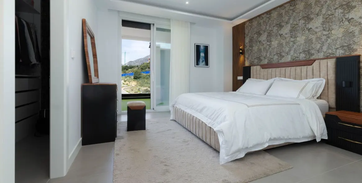 Sale of middle floor apartment in Fuengirola 27